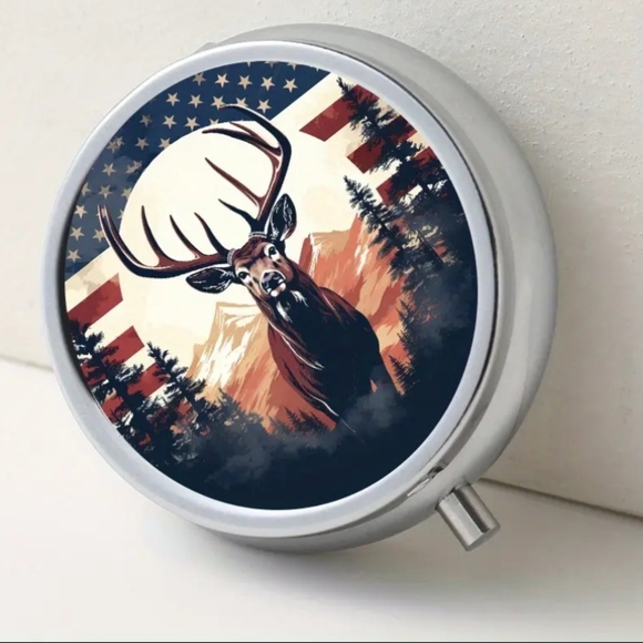 NEW! Patriotic Elk 3 Compartment Pill Organizer. NWOT - Picture 2 of 5